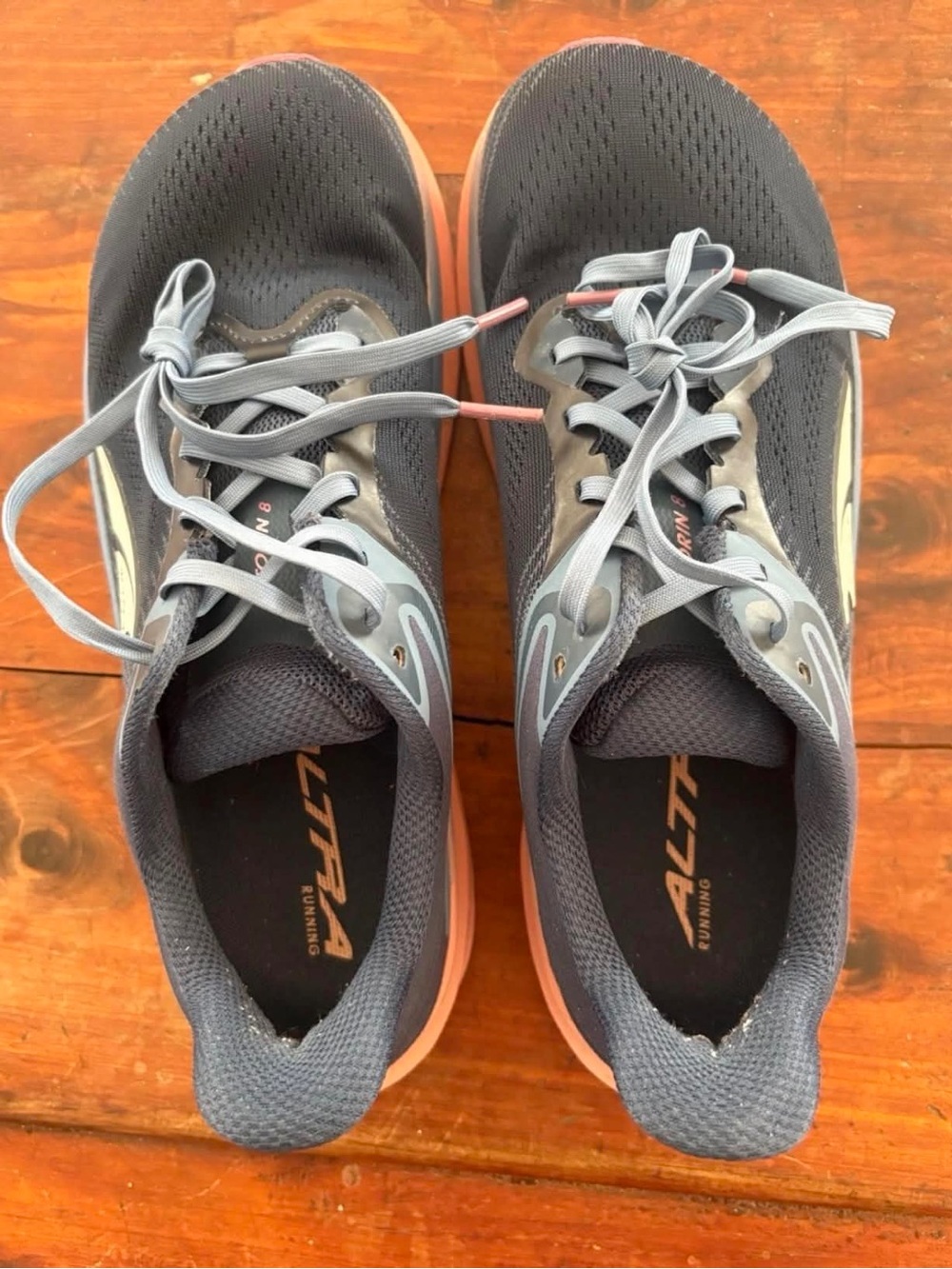 Altra Torin 8 - Navy and Coral Women's Running Shoes - Picture 4 of 5